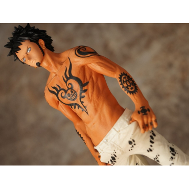 One Piece - Figurine Trafalgar Law King Of Artist White Version