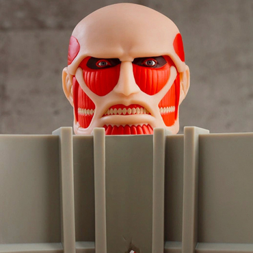 Attack On Titan - Figurine...